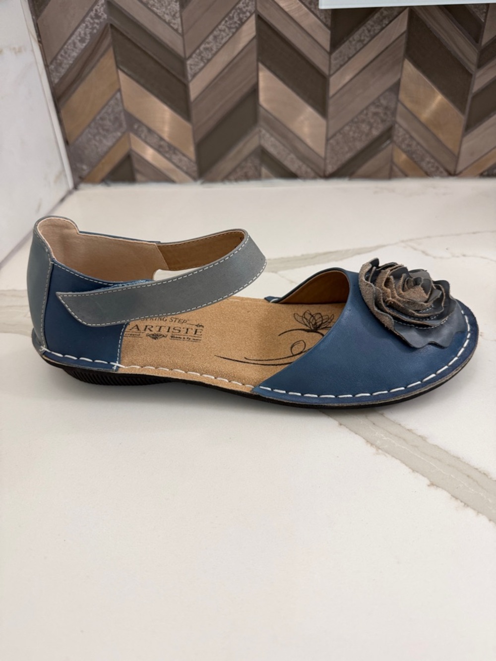 L'ATISTE Blue Leather Floral Mary Jane with Gray Strap